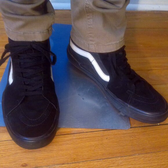 Champion Sweater, Size Medium, Black - Picture 11 of 16